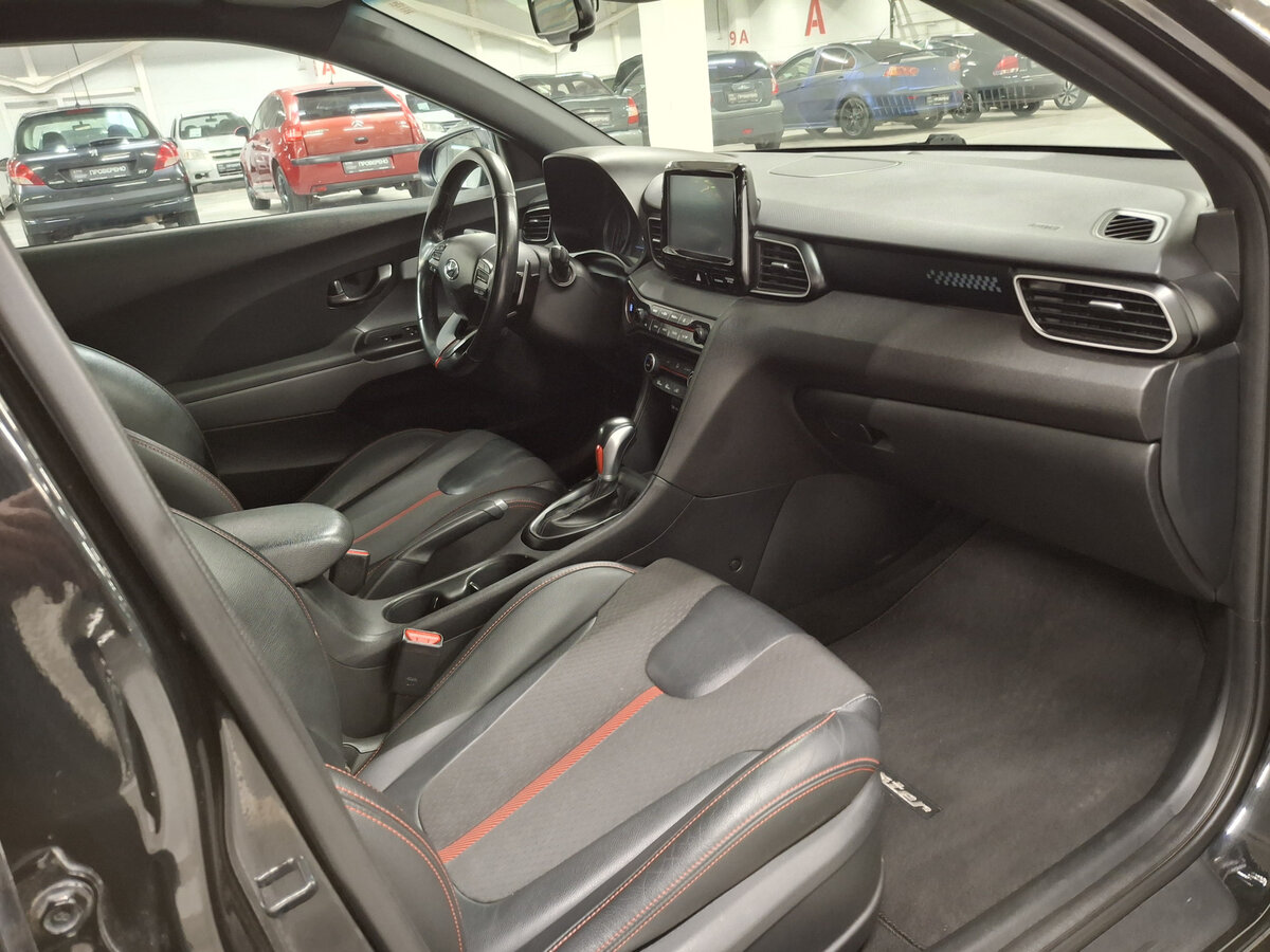Купить Hyundai Veloster, 2019, 108 721 км.. Фото: #10