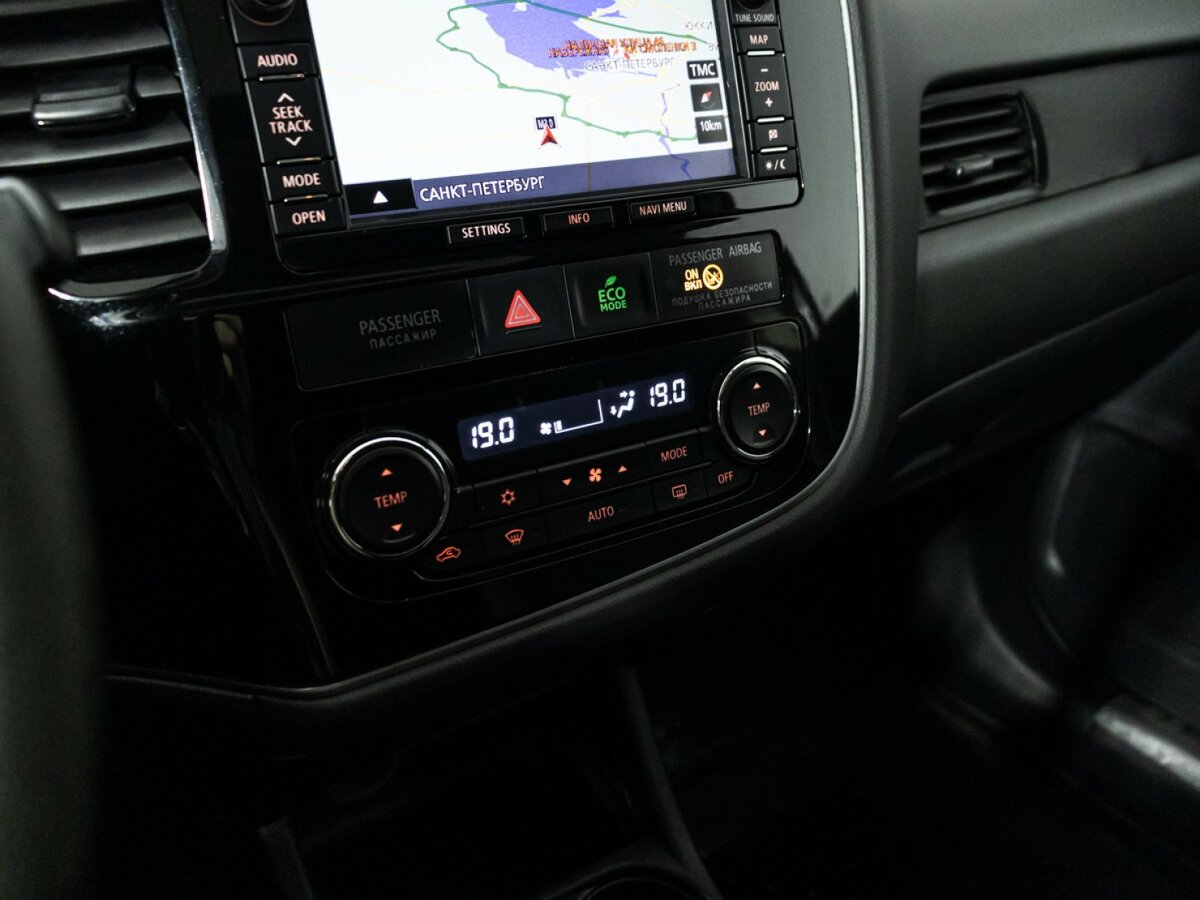 Купить Митсубиши Оутлэндер, 2014, 175 868 км.. Фото: #17