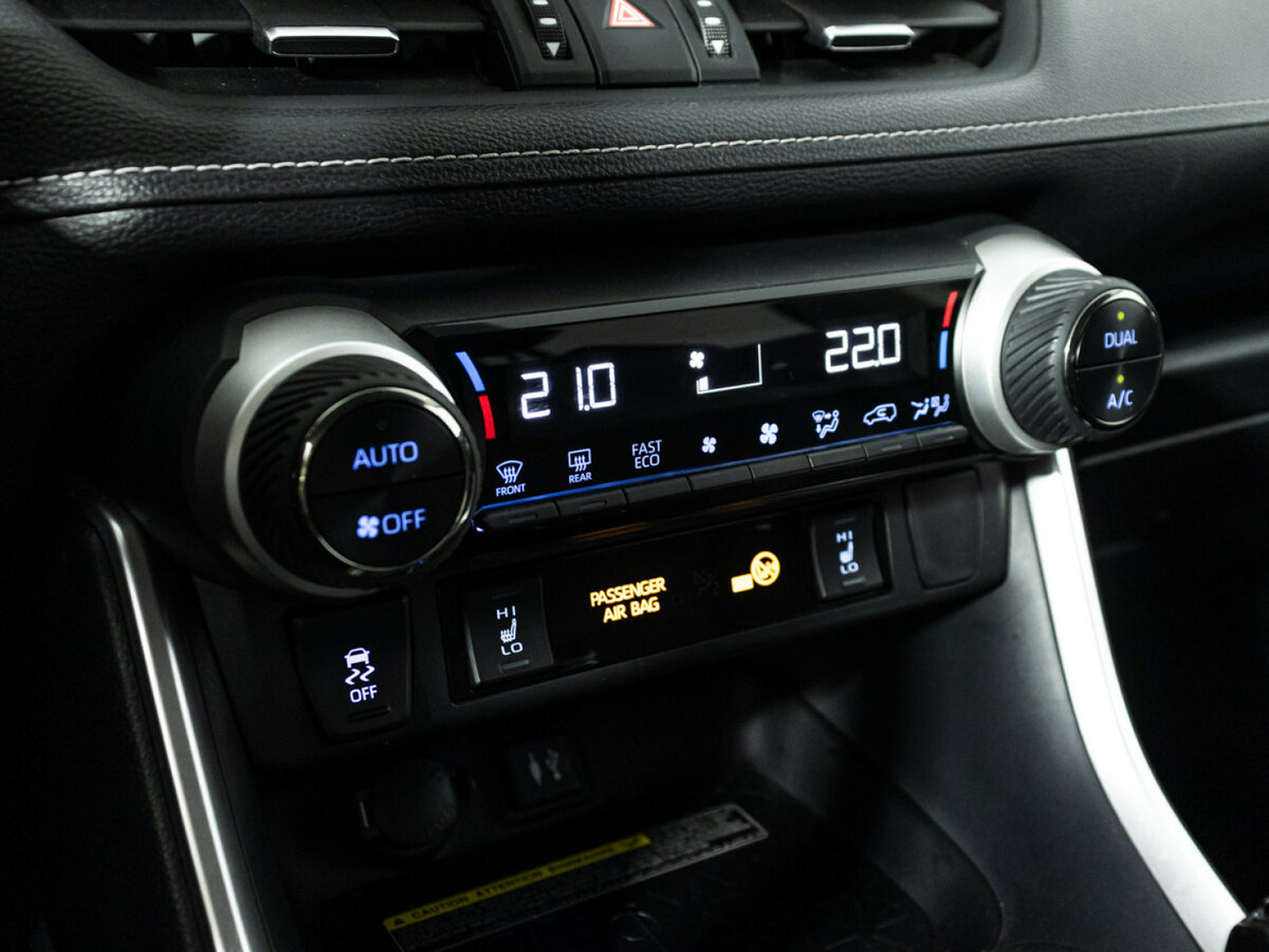 Купить Toyota RAV4, 2019, 50 710 км.. Фото: #17