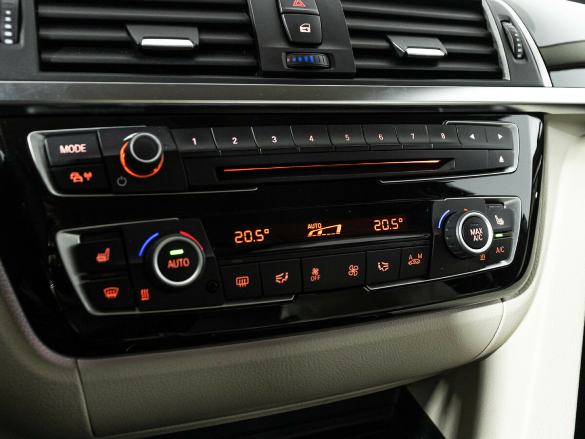 Купить BMW 3 серии, 2016, 122 045 км.. Фото: #18