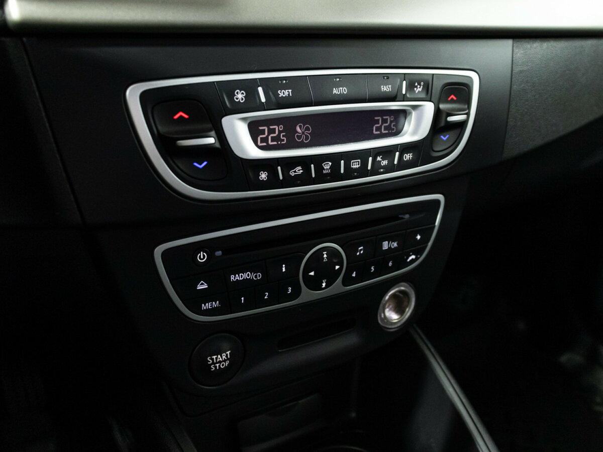 Купить Renault Fluence, 2012, 86 137 км.. Фото: #13