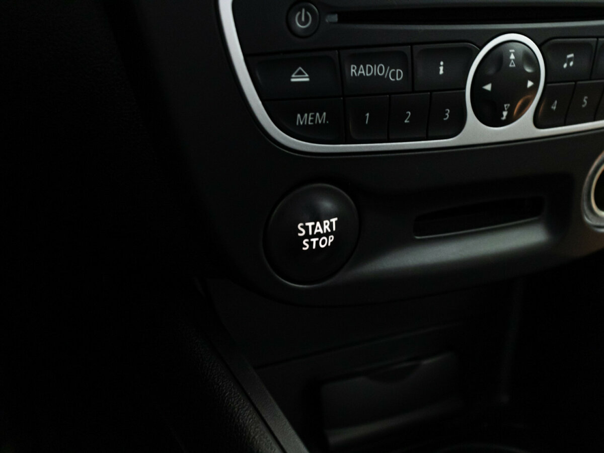 Купить Renault Fluence, 2012, 86 137 км.. Фото: #14