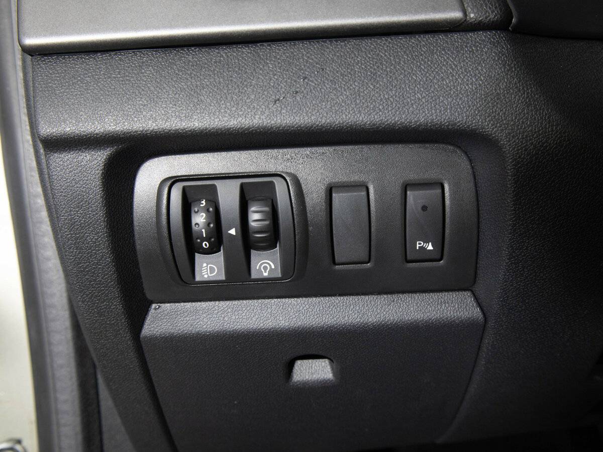 Купить Renault Fluence, 2014, 112 650 км.. Фото: #10