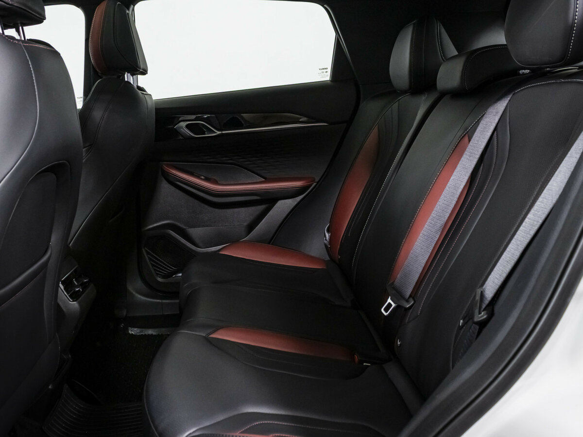 Купить Geely Coolray, 2023, 17 500 км.. Фото: #11