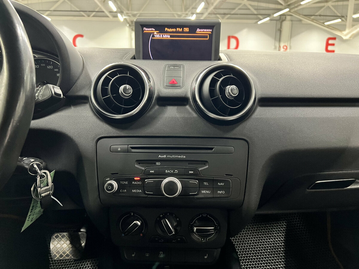 Купить Audi A1, 2013, 141 112 км.. Фото: #14