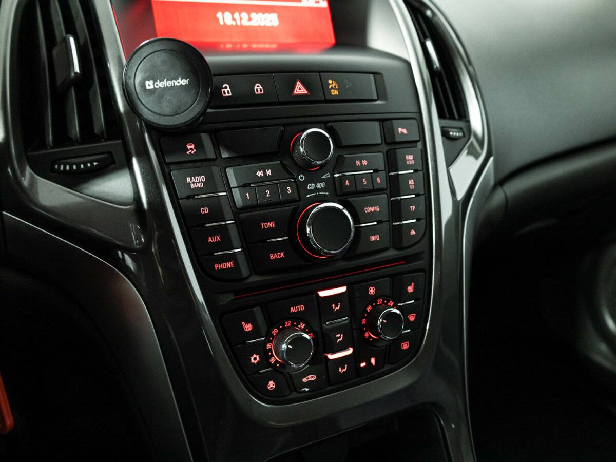 Купить Опель Астра, 2013, 153 570 км.. Фото: #2