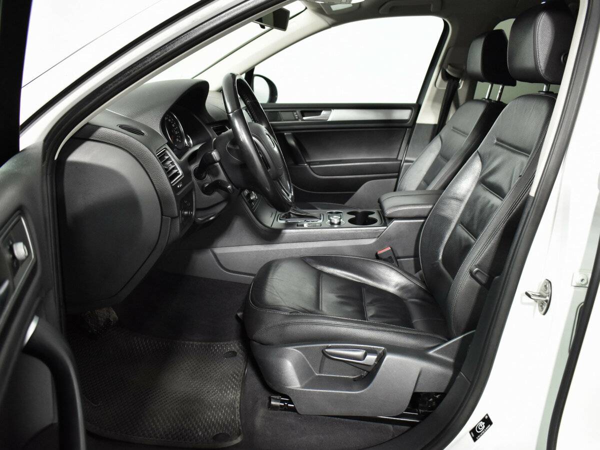 Купить Volkswagen Touareg, 2015, 217 188 км.. Фото: #9