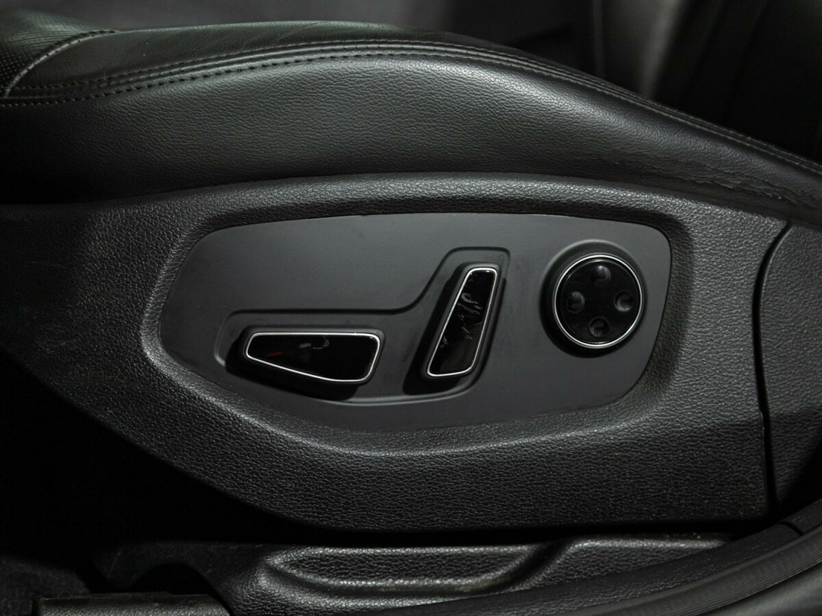 Купить Hyundai Genesis, 2015, 215 969 км.. Фото: #11