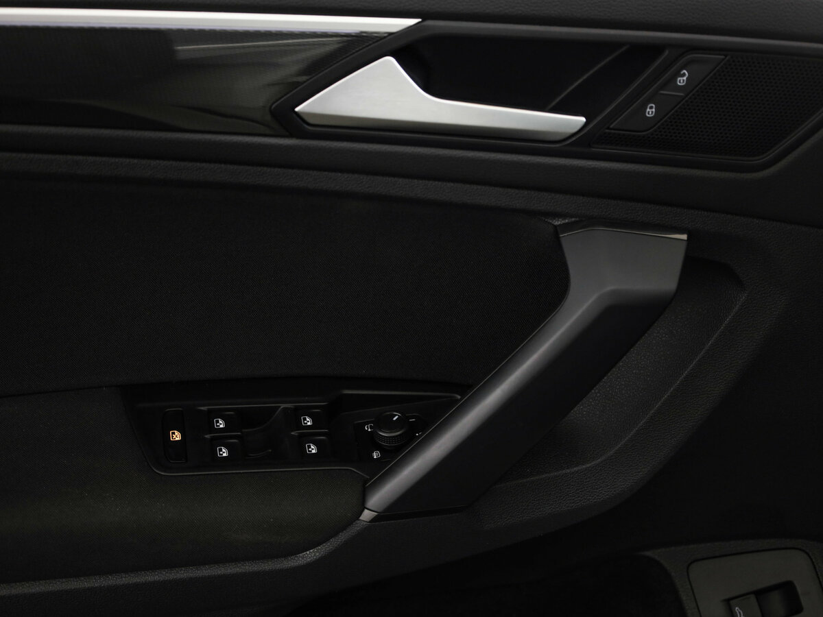 Купить Volkswagen Tiguan, 2019, 92 843 км.. Фото: #22