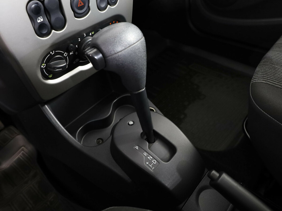 Купить Renault Logan, 2015, 96 506 км.. Фото: #10