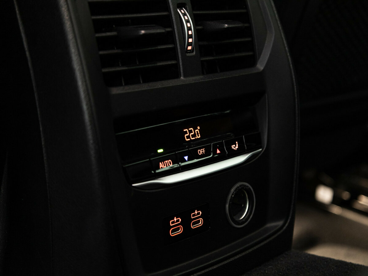 Купить BMW 3 серии, 2019, 105 575 км.. Фото: #16