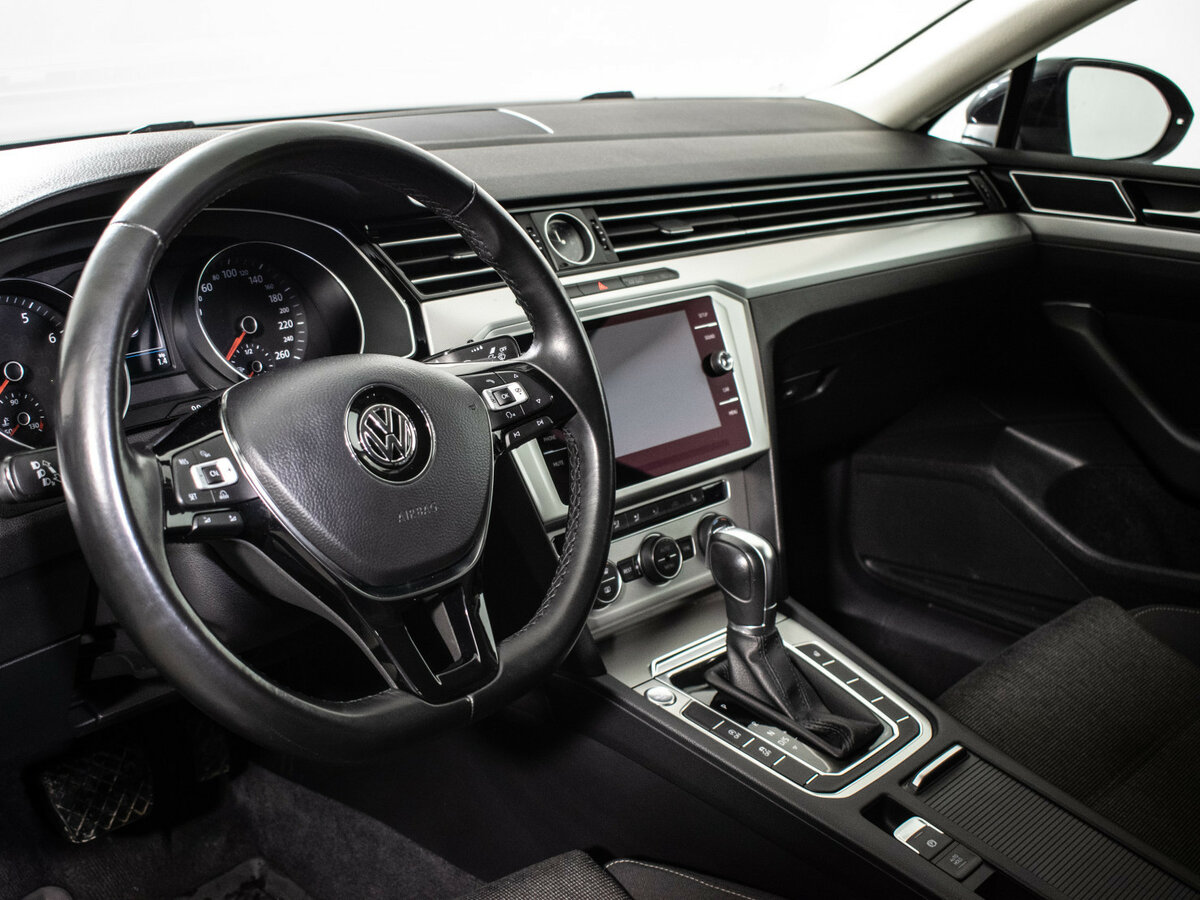 Купить Volkswagen Passat, 2017, 80 779 км.. Фото: #14