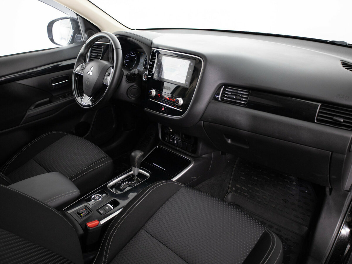 Купить Mitsubishi Outlander, 2020, 76 905 км.. Фото: #6