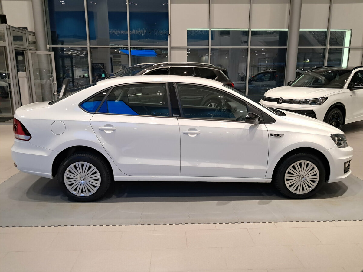 Купить Volkswagen Polo, 2017, 41 987 км.. Фото: #3